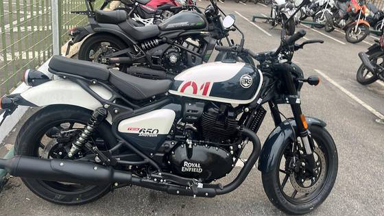 ROYAL ENFIELD SHOTGUN 650 STENCIL WHITE ROYAL ENFIELD SHOTGUN 650 STENCIL WHITE